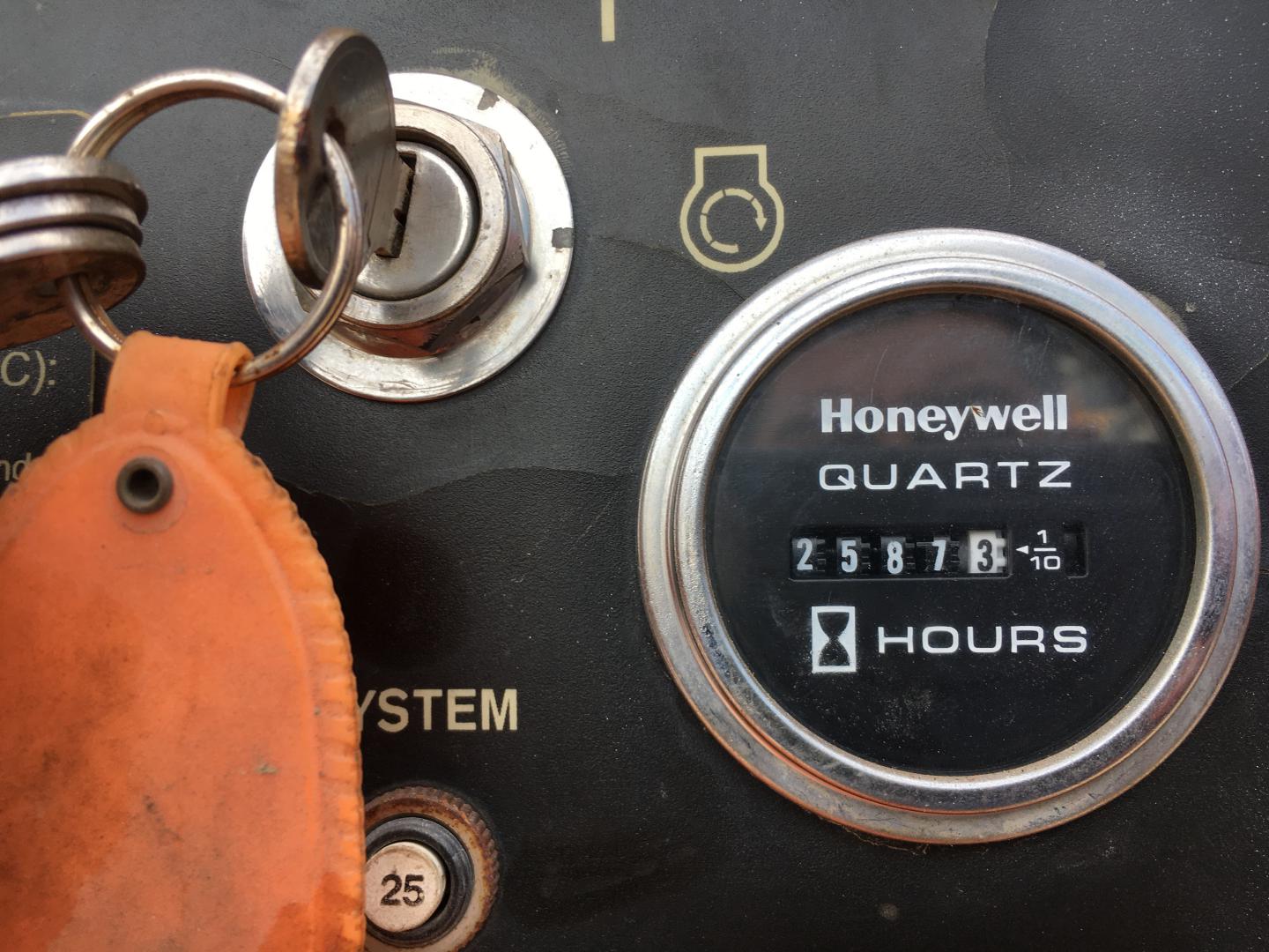 ./imagenes/INVOICE/2019/17082/ASCENSOR TIPO CANASTILLA  SNORKEL TB126 ( (3).JPG